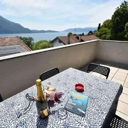 Spacious Italian Holiday In Piedmont With Mountain View Prázdninový dům *